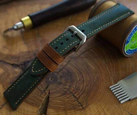 Pasek skórzany ręcznie robiony A. Kucharski Leather - Conceria Il Ponte Maya Double - darkgreen/camel 30 mm